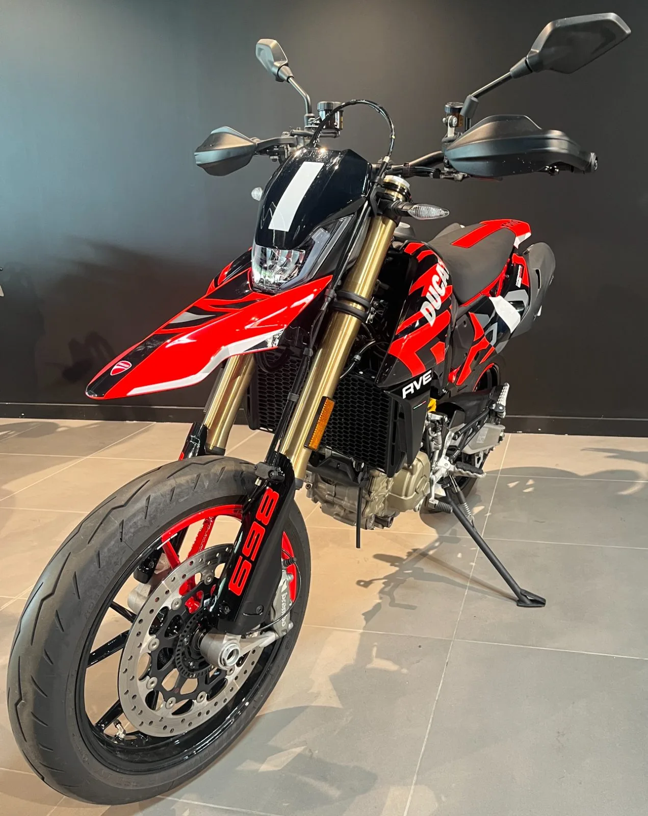 CFMoto Hypermotard 698 Mono RVE d'occasion