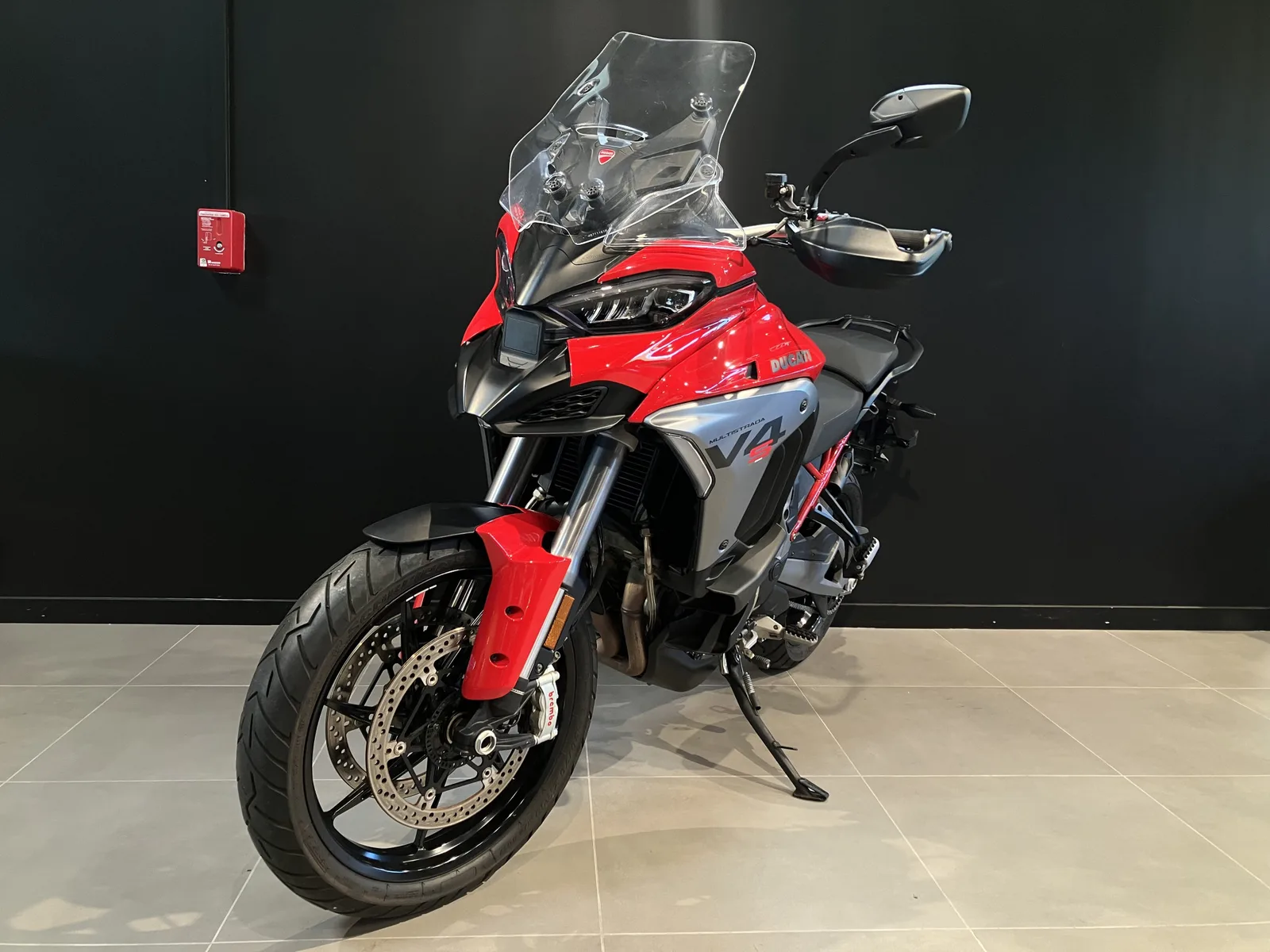 CFMoto Multistrada V4 S Radar Red & Forged Rims d'occasion