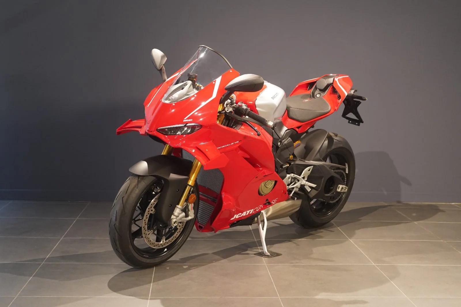 CFMoto Panigale V4R Livery d'occasion