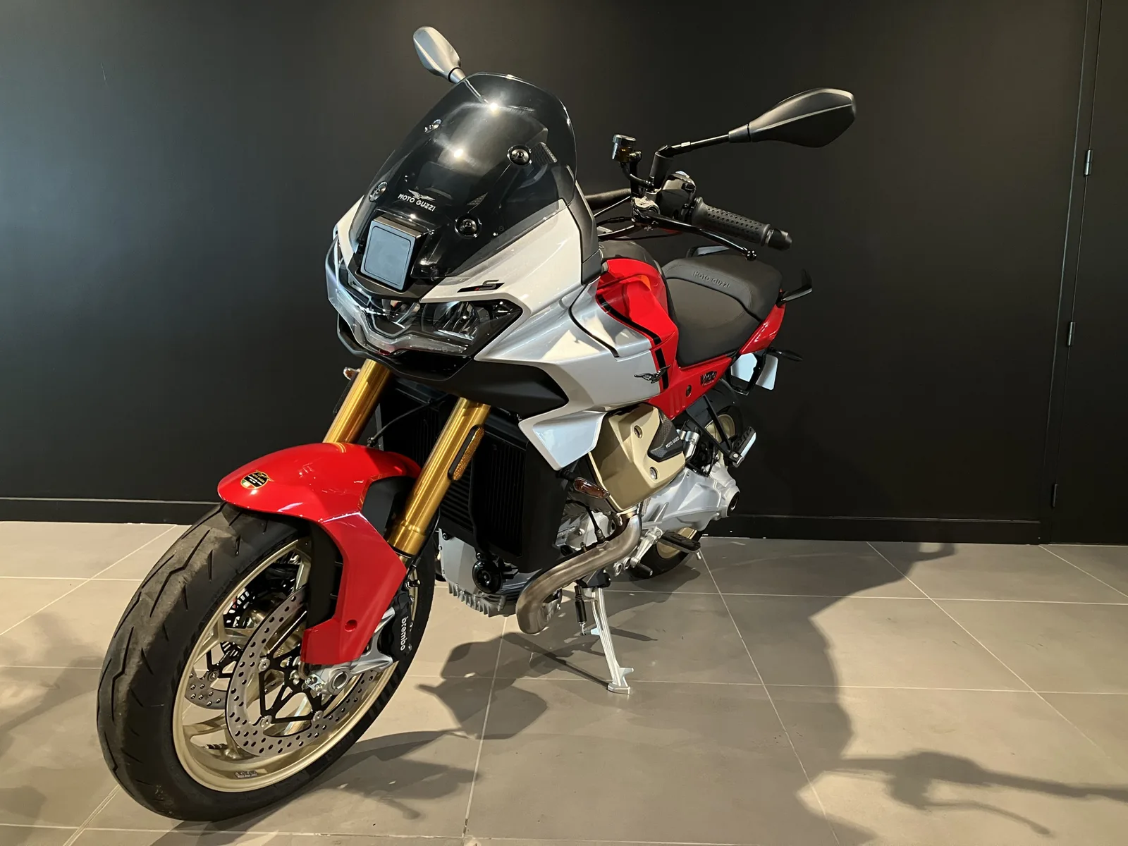 CFMoto V100 Mandello S d'occasion