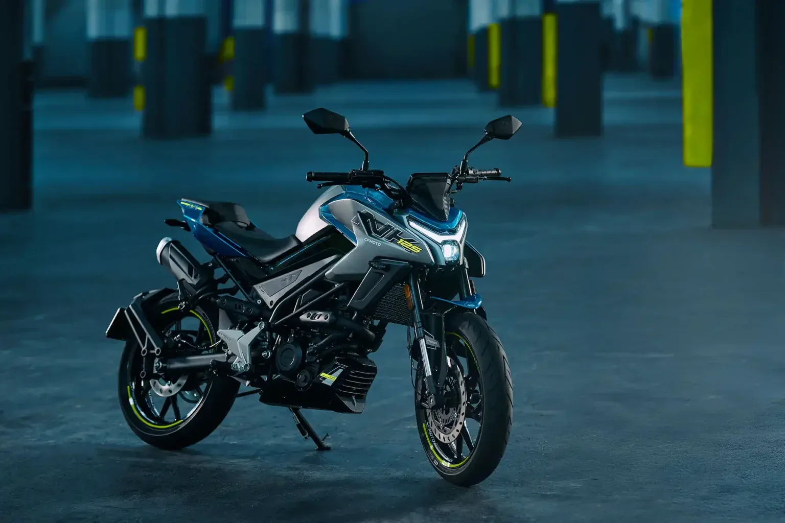 CFMoto Roadster